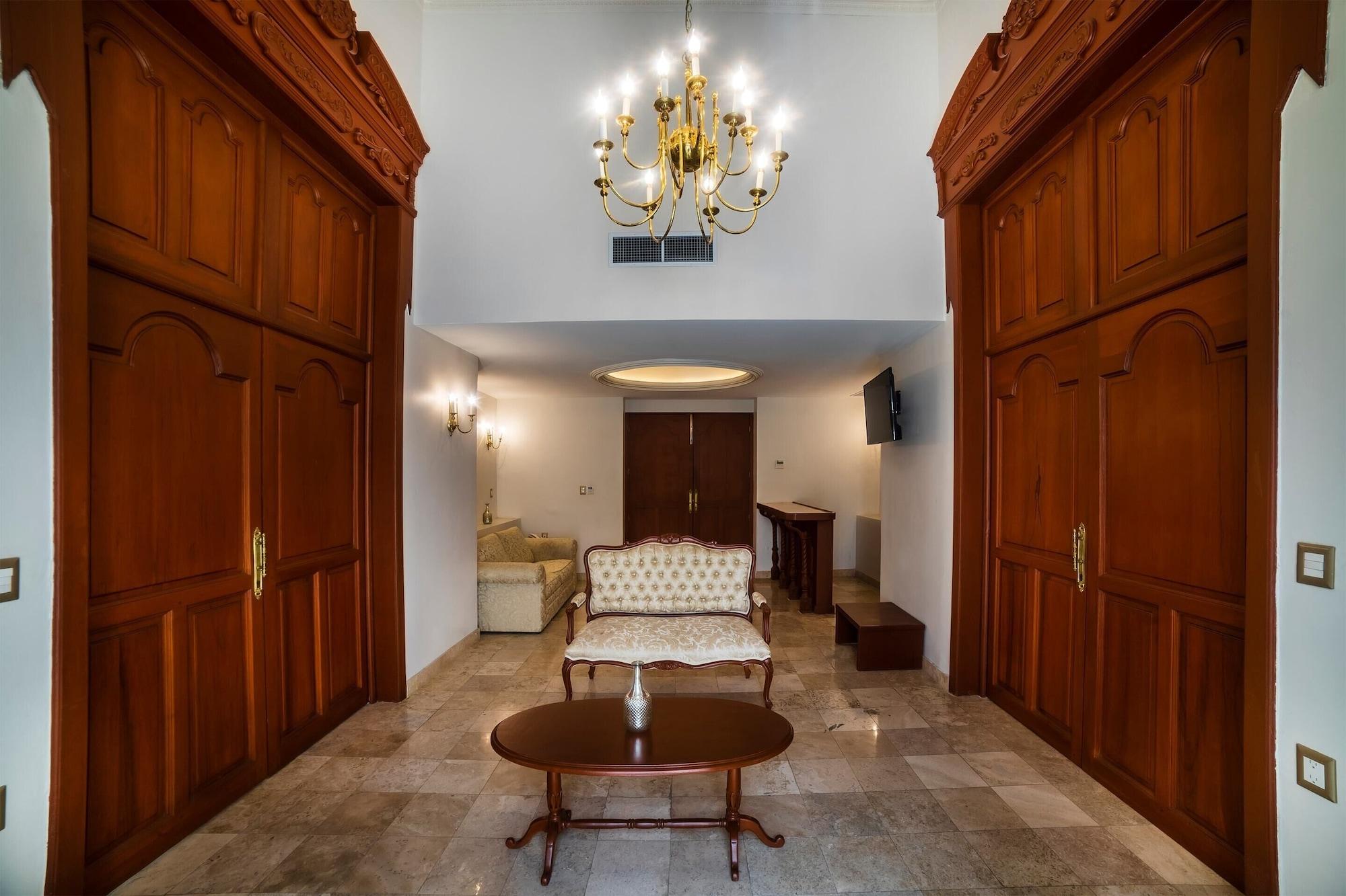Imperial Hotel 4*